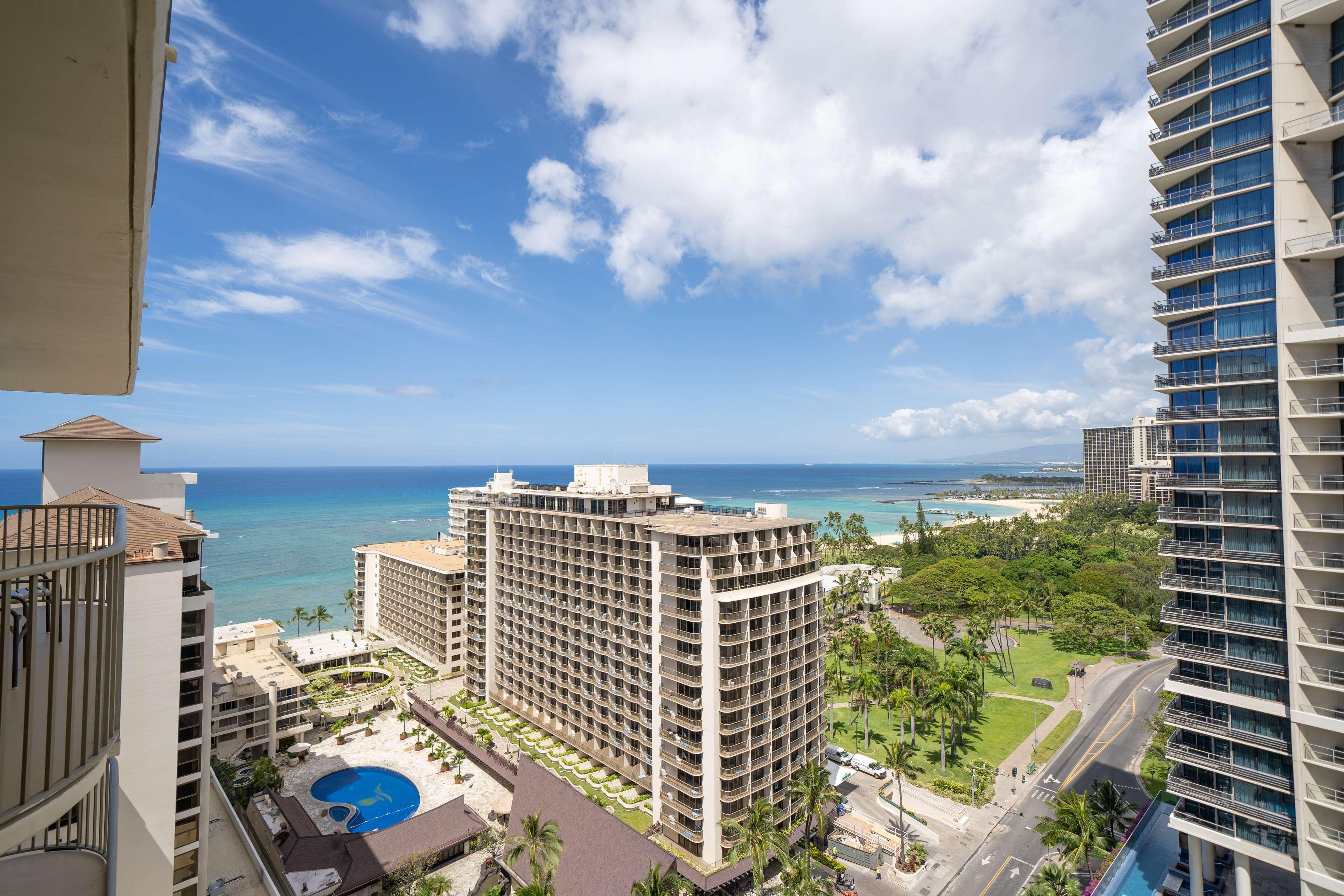 Embassy Suites By Hilton Waikiki Beach Walk Honolulu Exterior photo