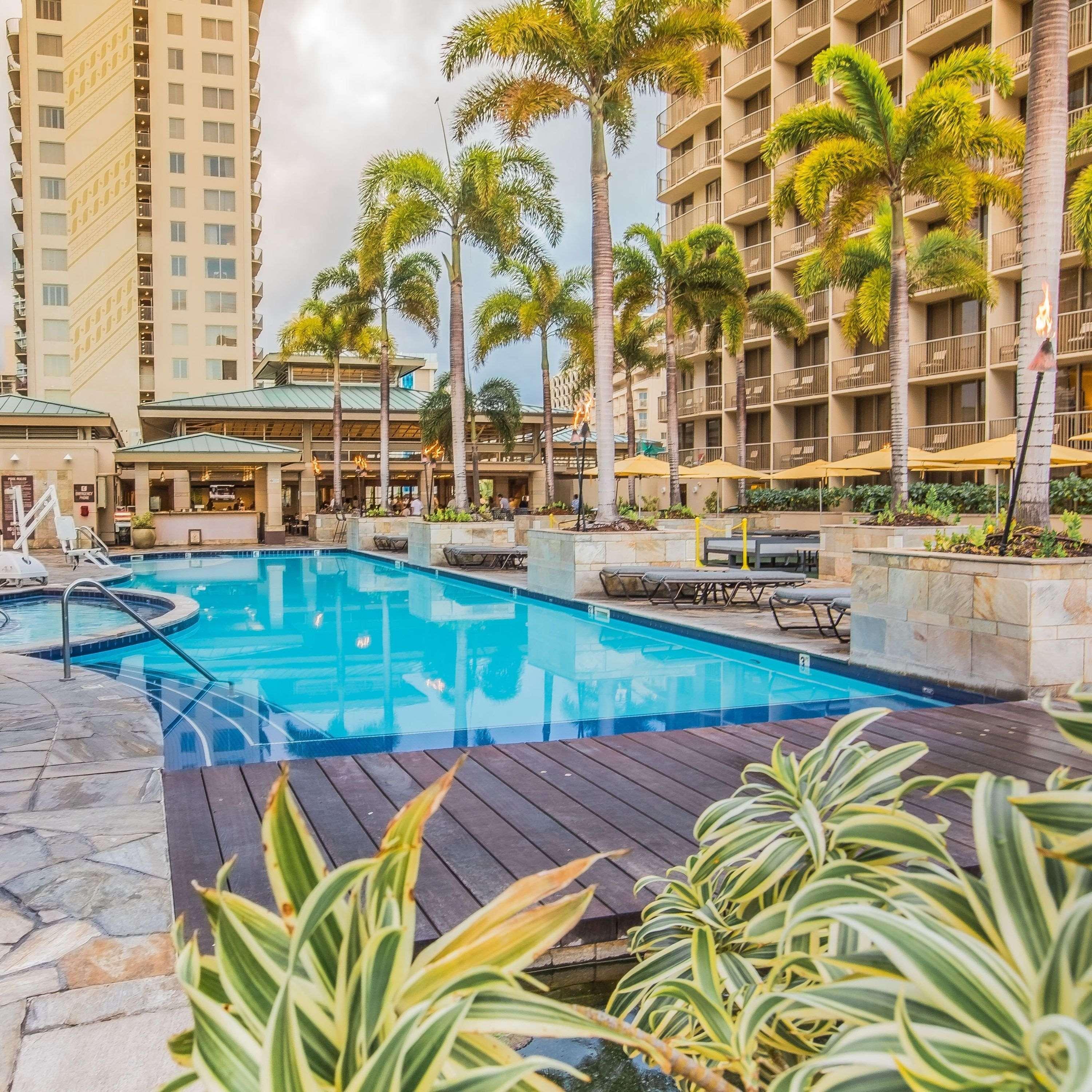 Embassy Suites By Hilton Waikiki Beach Walk Honolulu Exterior photo