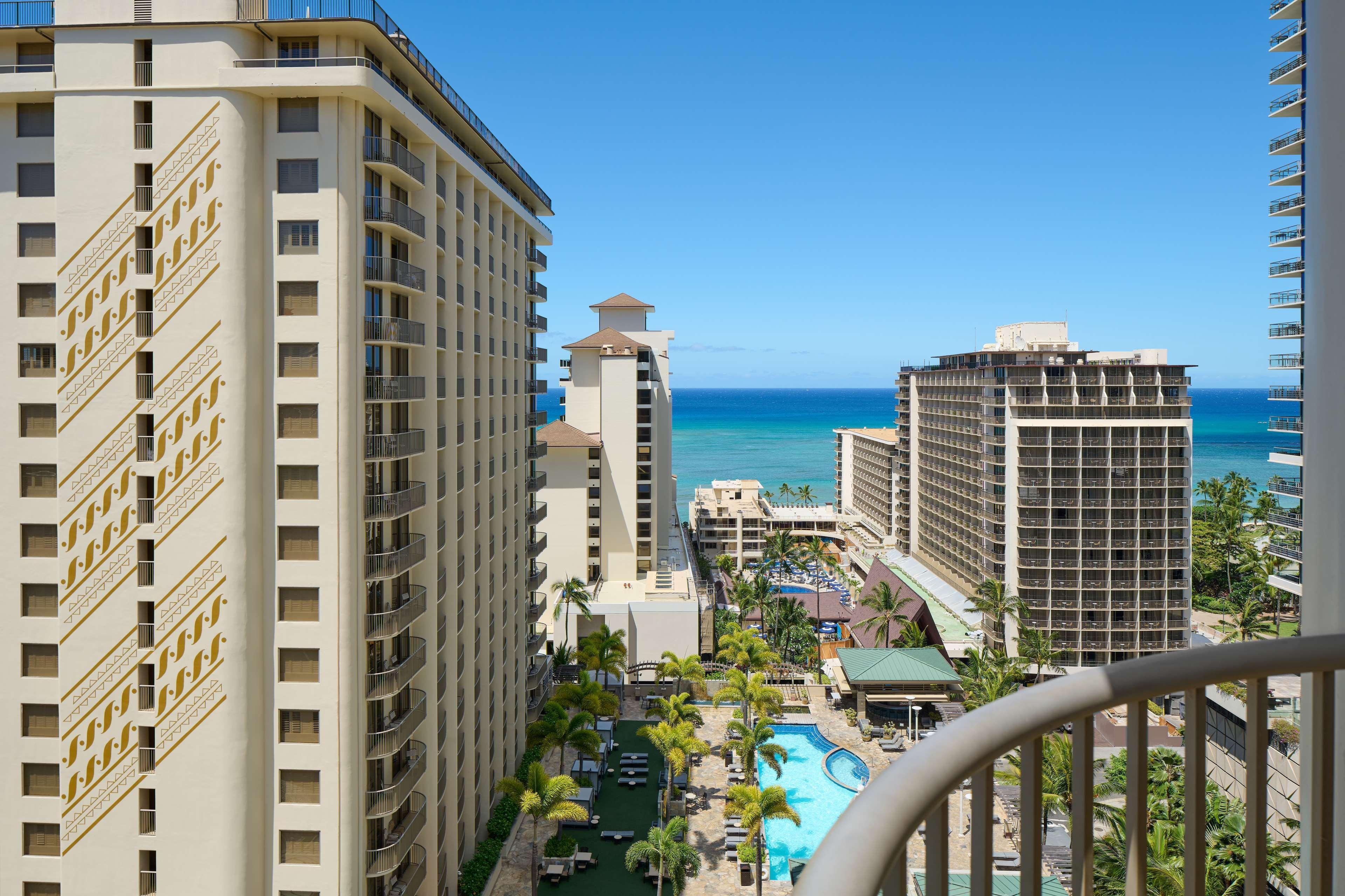 Embassy Suites By Hilton Waikiki Beach Walk Honolulu Exterior photo