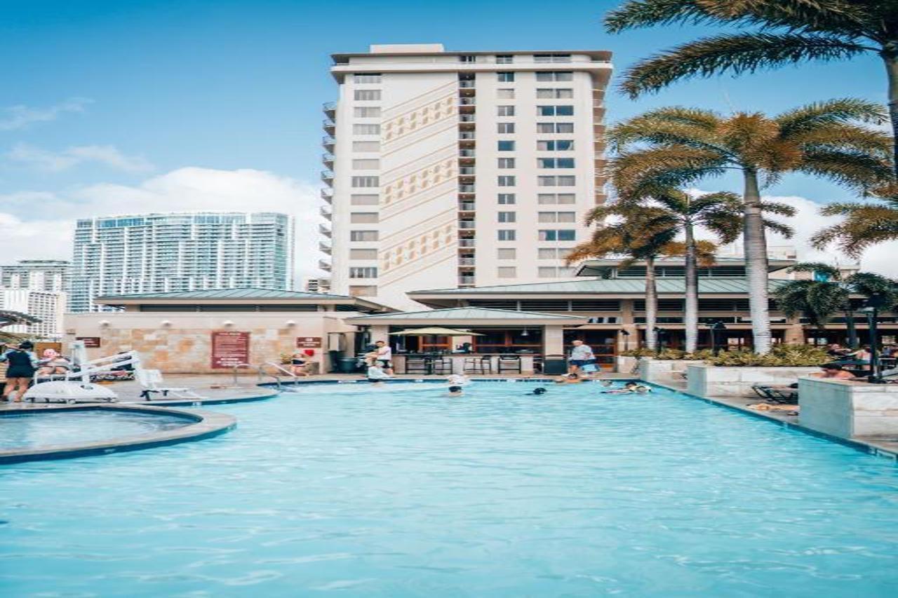 Embassy Suites By Hilton Waikiki Beach Walk Honolulu Exterior photo